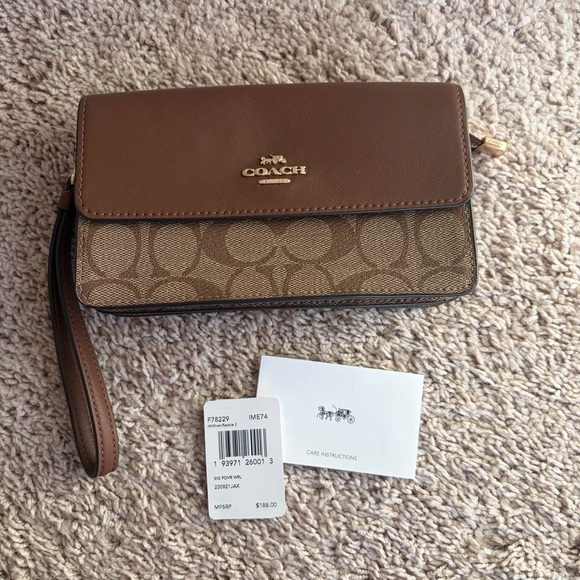 Coach Women’s Fold over Brown and Tan Signature Wristlet Wallet 7x4 NWT - Picture 2 of 9